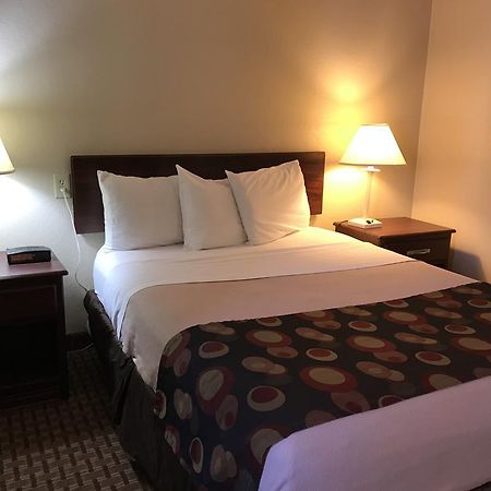 Days Inn By Wyndham Bloomington West Luaran gambar