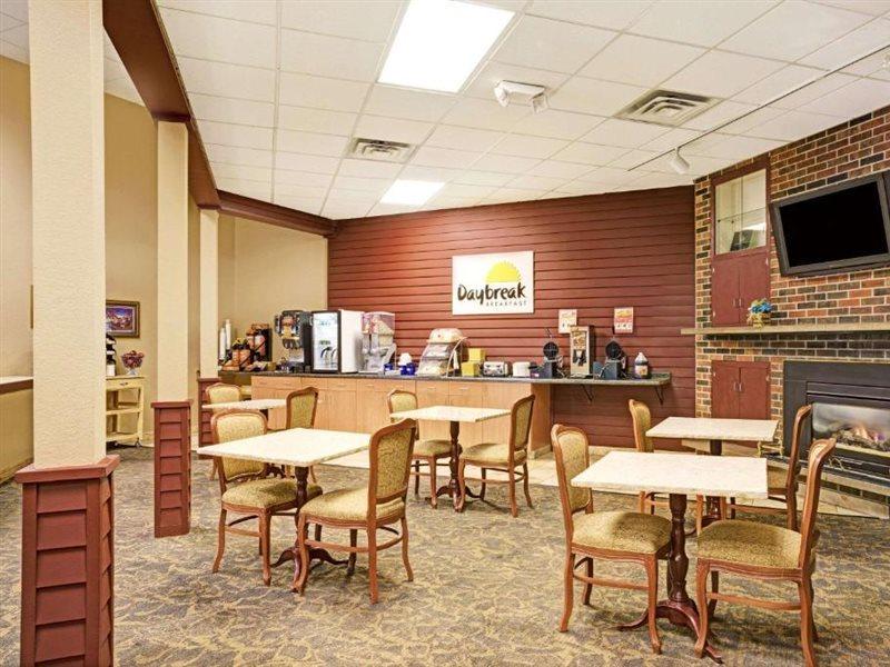 Days Inn By Wyndham Bloomington West Luaran gambar