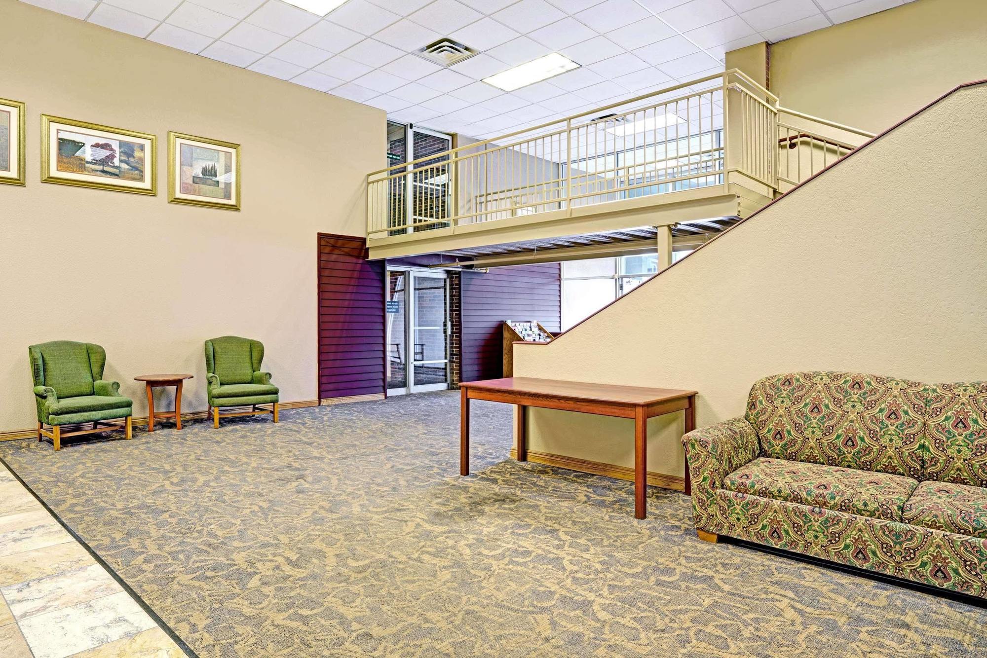 Days Inn By Wyndham Bloomington West Luaran gambar