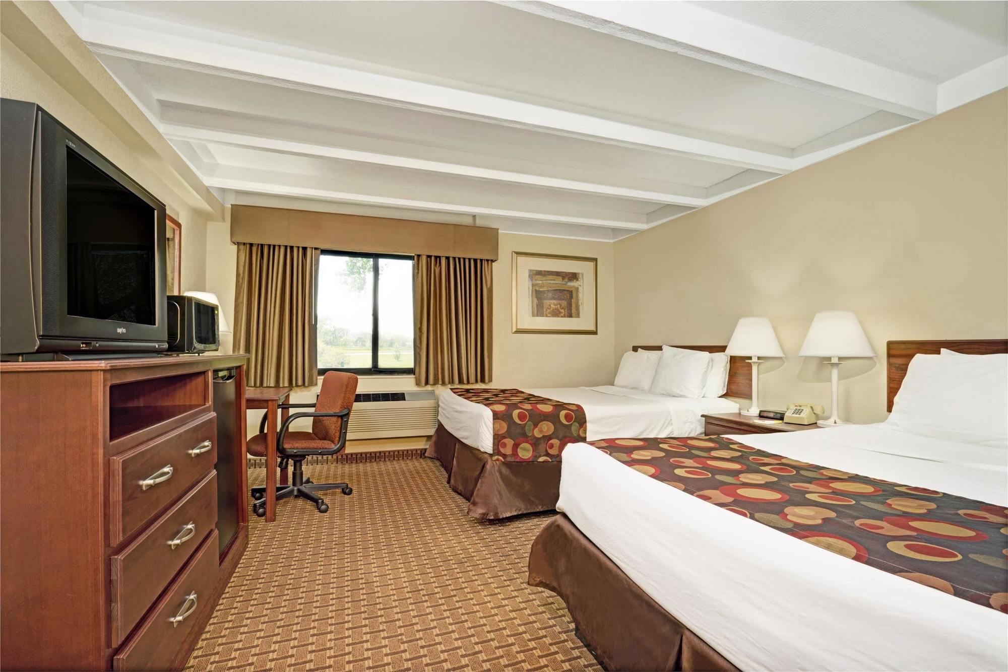 Days Inn By Wyndham Bloomington West Luaran gambar