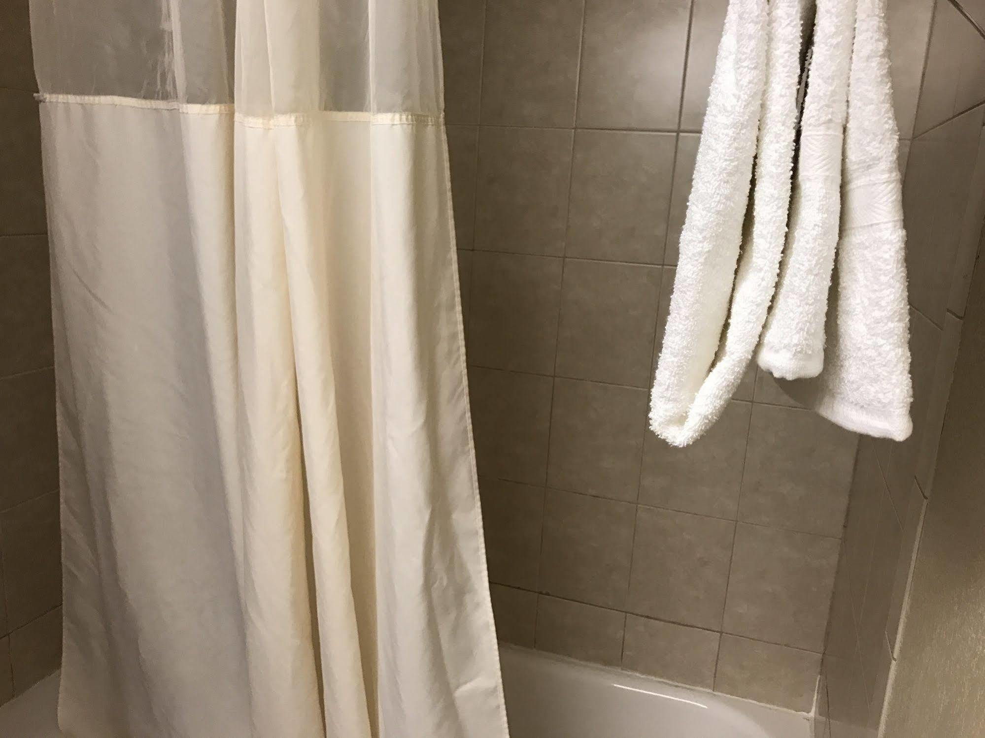 Days Inn By Wyndham Bloomington West Luaran gambar